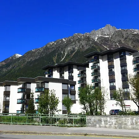 Apartment L'aiguille Du Midi-2 By Interhome